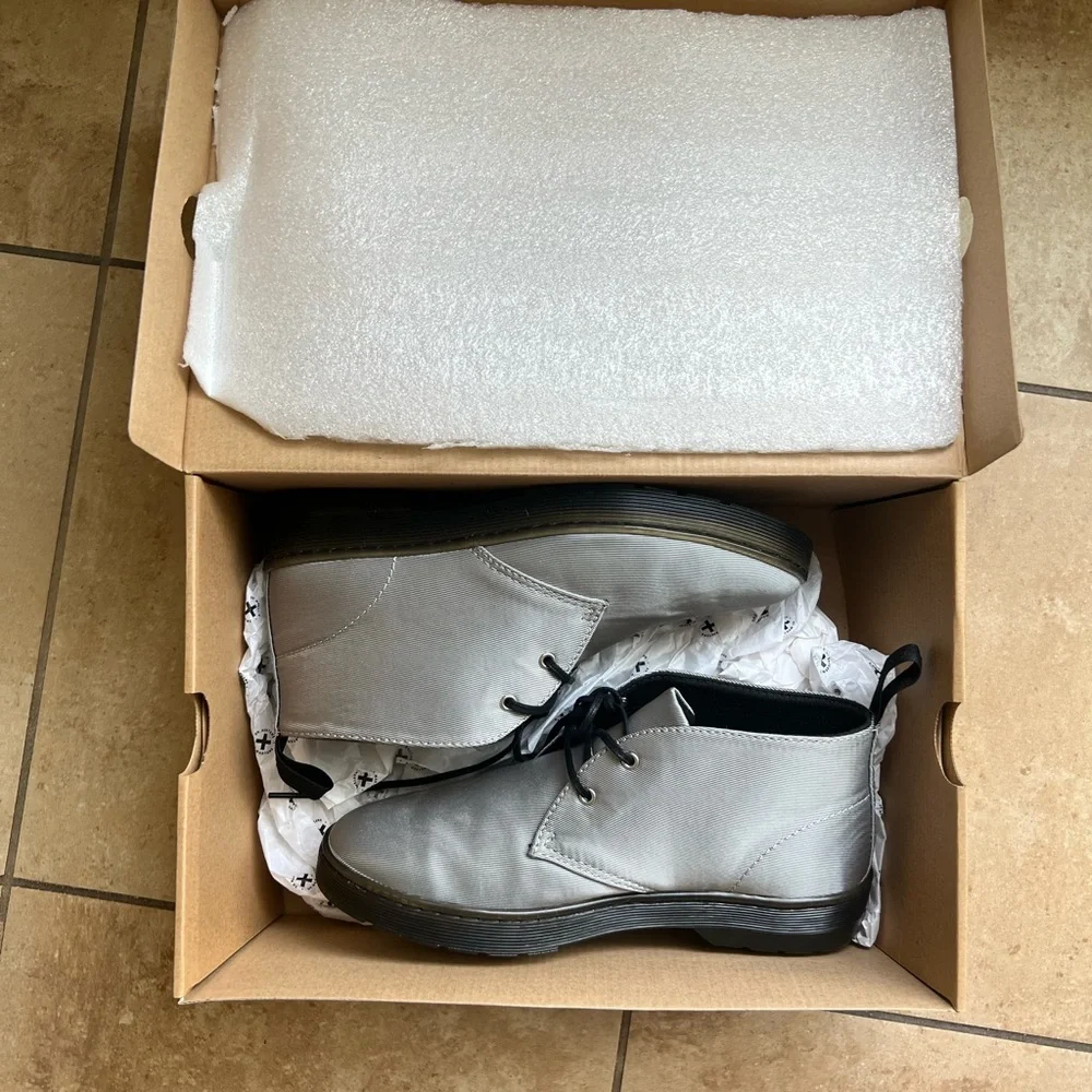 Dr Martens Dayton Silver Gray Satin Lace-Up Shoes Women’s UK 6 / USA 8 BRAND NEW - Picture 7 of 10